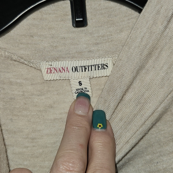 Zenana Outfitters Sleeveless Mock Turtleneck - Picture 5 of 6